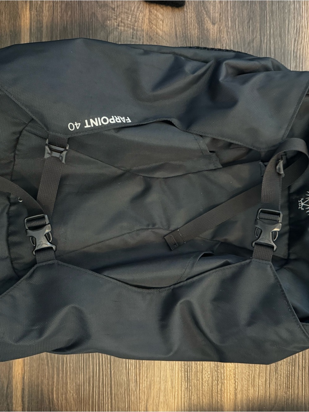 Black Osprey Farpoint 40 Men's Travel Backpack